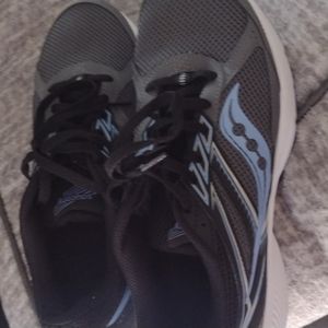 Saucony active shoes size 11